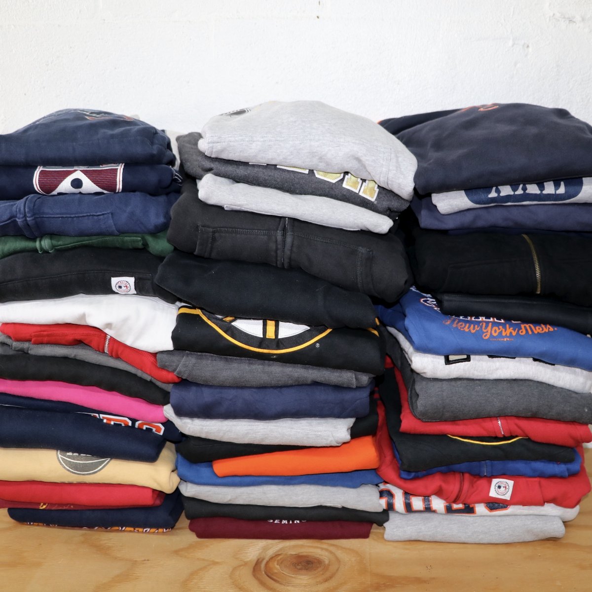 Wholesale NBA, NFL, MLB, NHL T-Shirts Mystery Box