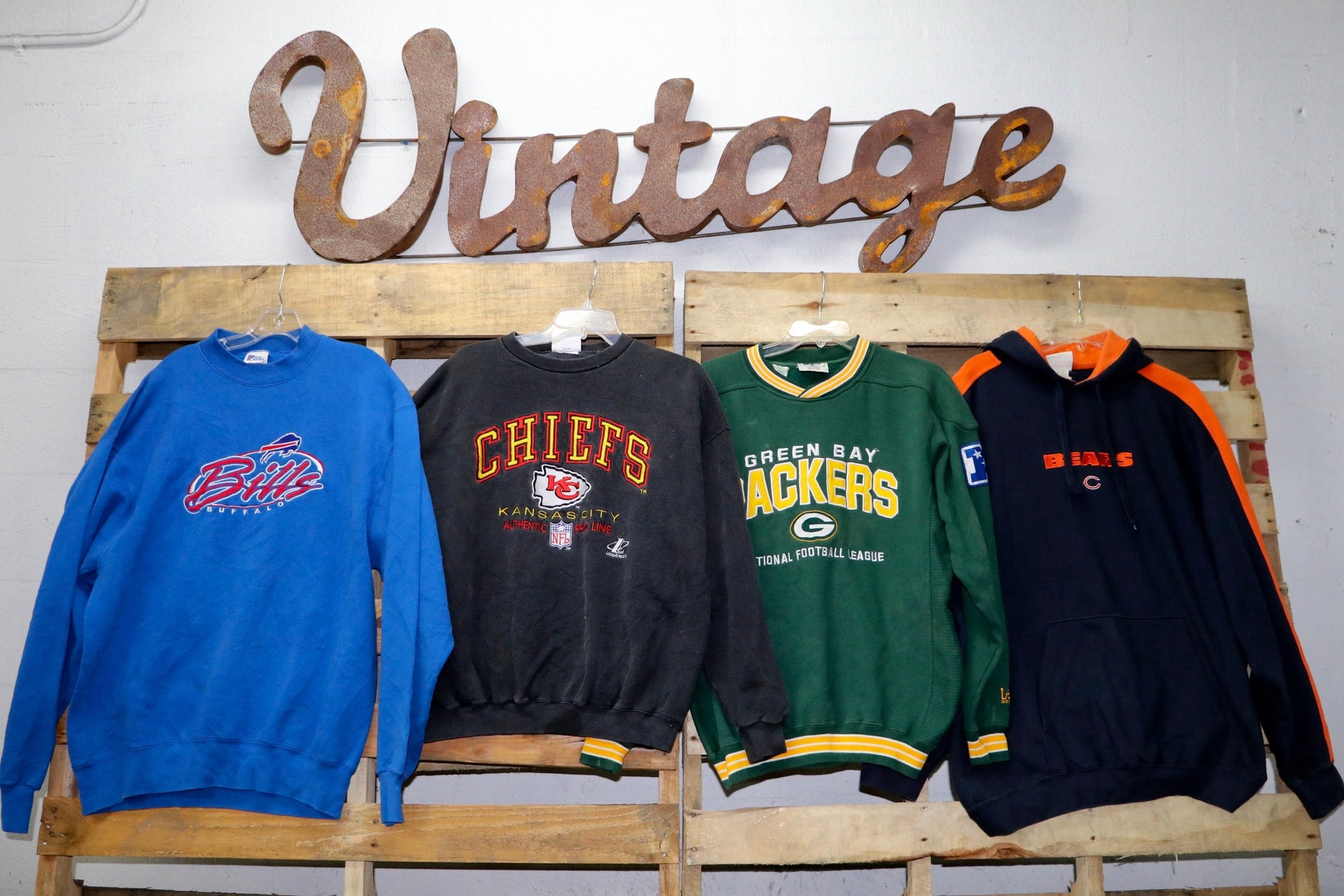 Nba, Nfl, MLB, and NHL Hoodies L / 3 Sweatshirts