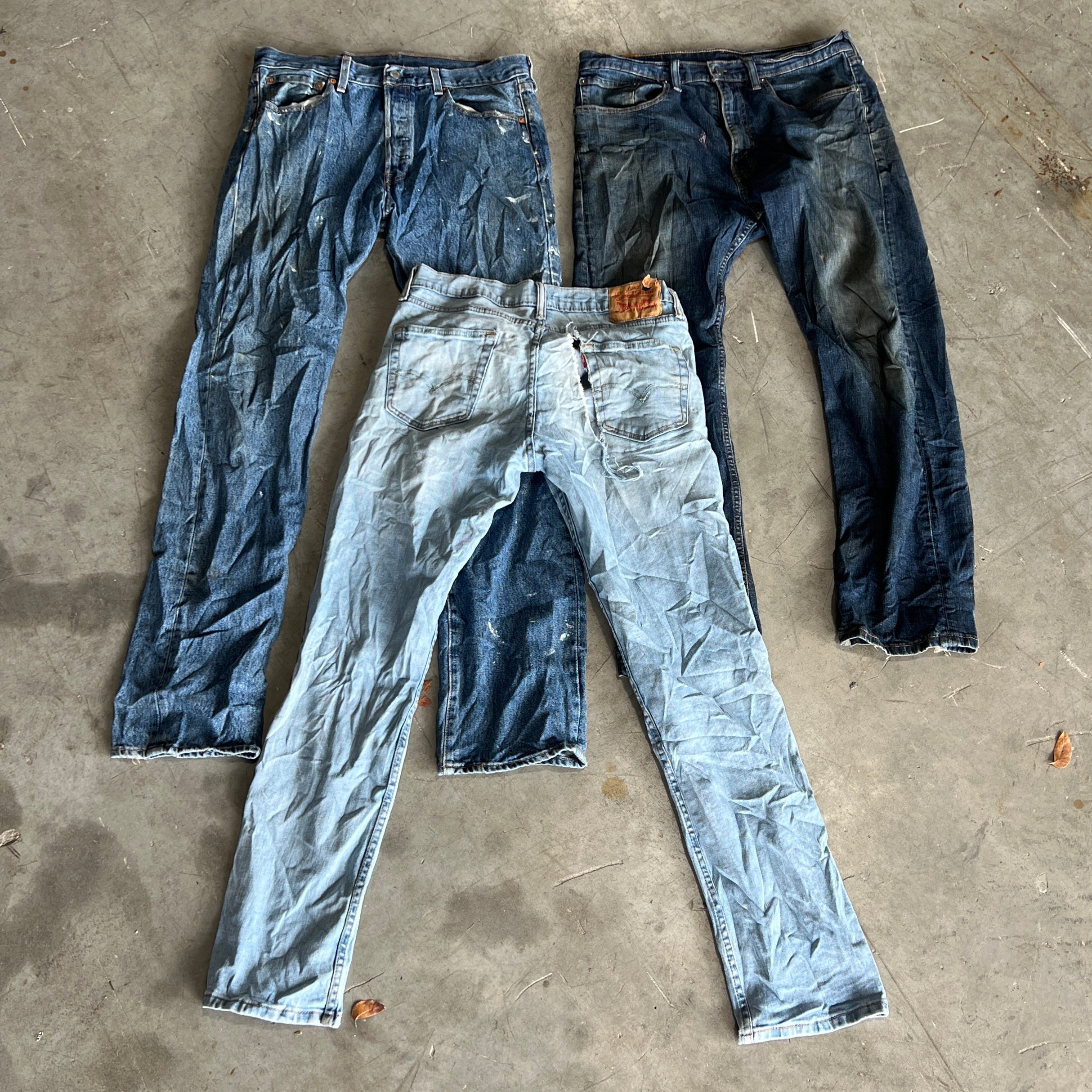 100lb Levi's Jeans All Sizes B Grade Bale